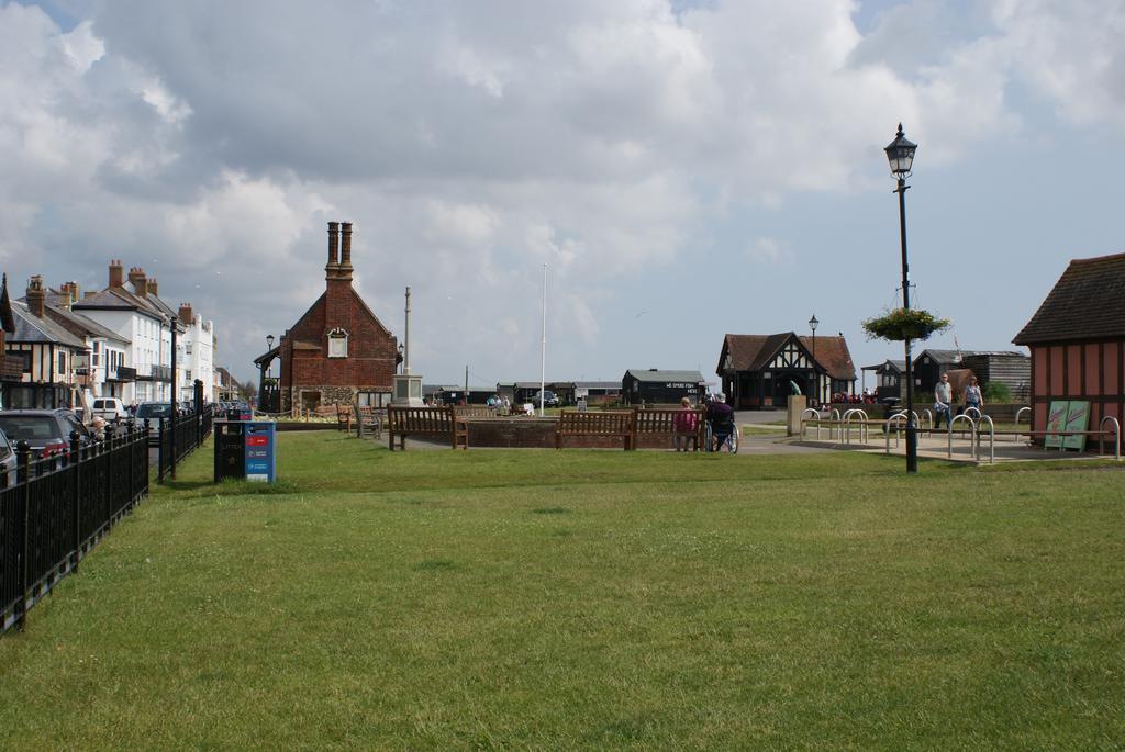 Tirah Guest House Aldeburgh Dış mekan fotoğraf